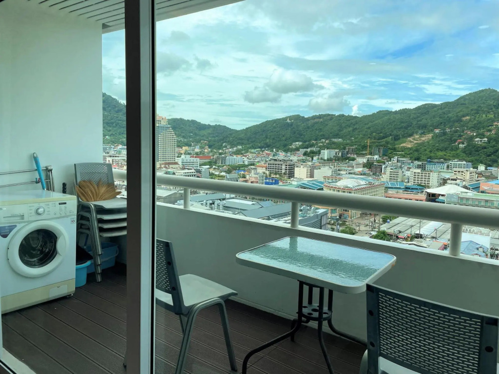 Patong Tower Condo- best location, 150m to the beach, shops, bars