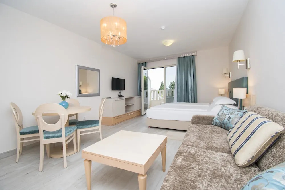 Aparthotel Flora