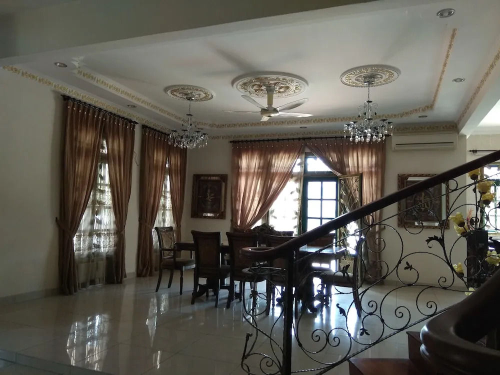 VILLA SHAMIR