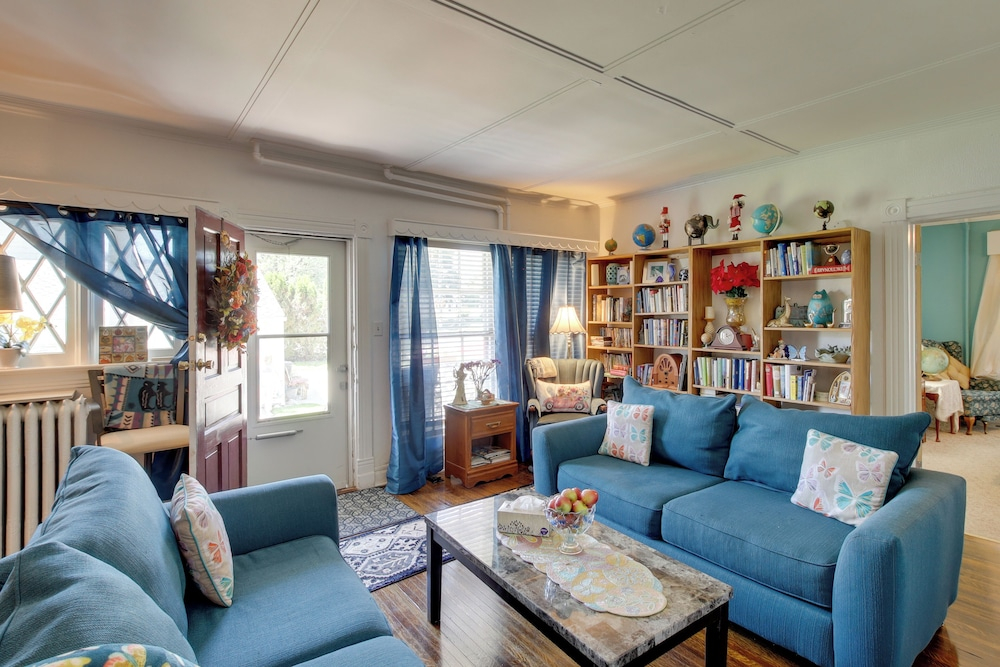 Eclectic Manitowoc Vacation Rental Near Marina!
