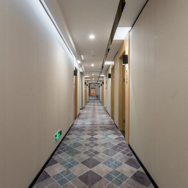 Yimi Hotel Wuyang New Town