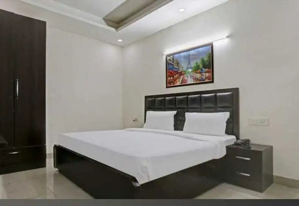 Hotel 79