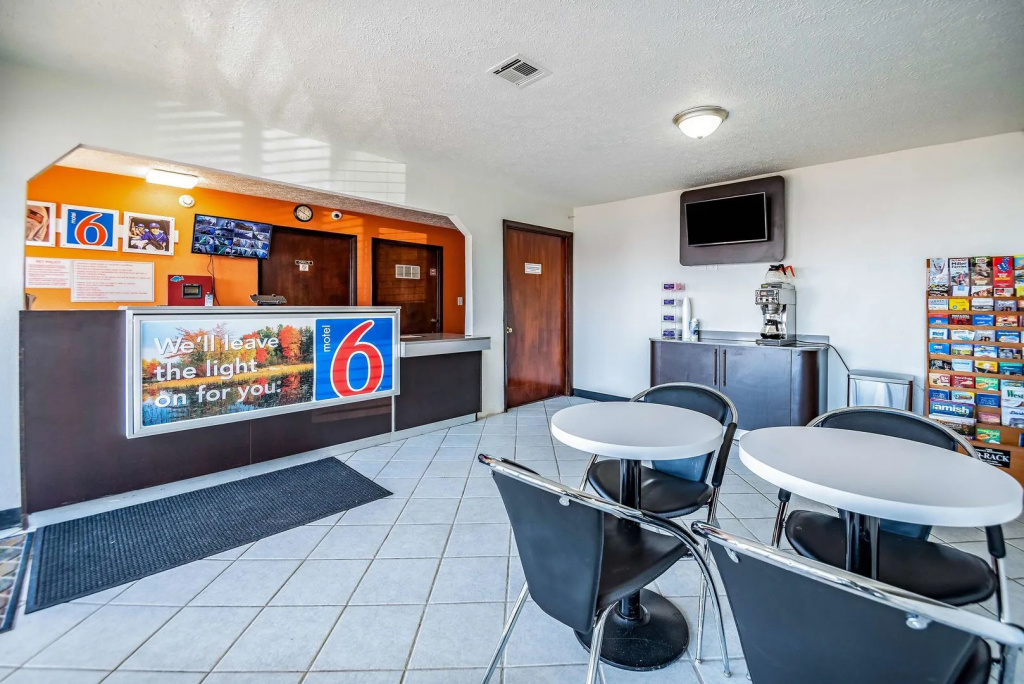 Relax Inn by OYO Columbus OH I 70