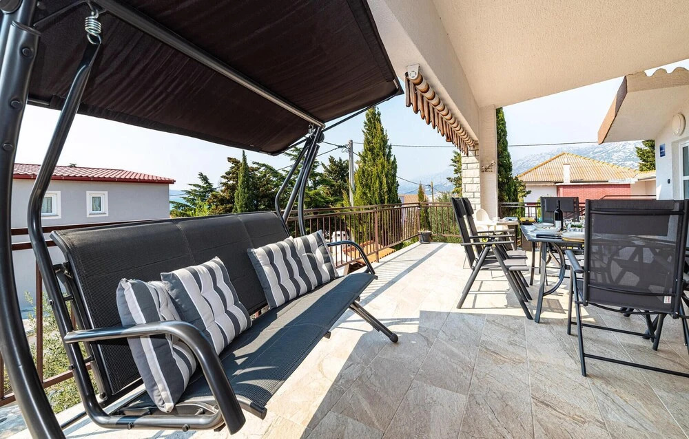 Nice Apartment in Rovanjska With Wifi and 2 Bedrooms