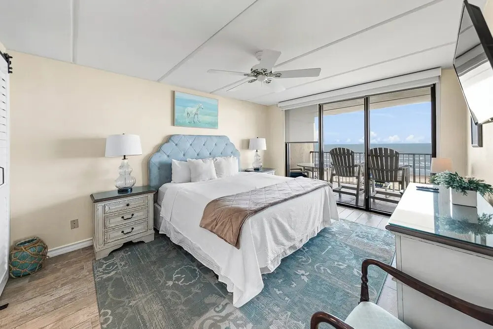 Updated Corner 3BR w/ View: Suntide III - Unit 710