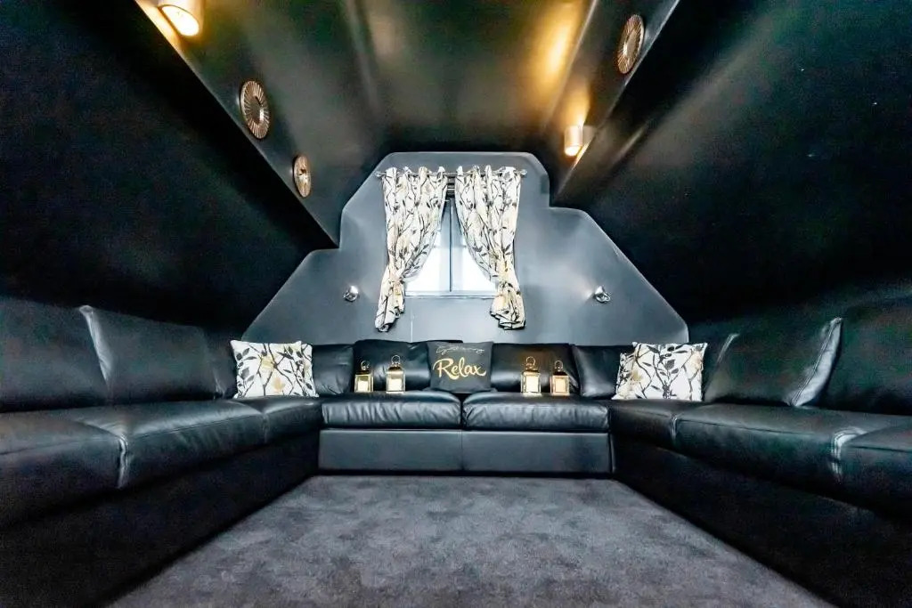 The Lombard House - Sleeps Up To 12