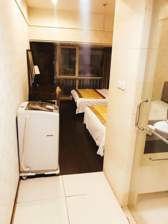 He Yue Hotel