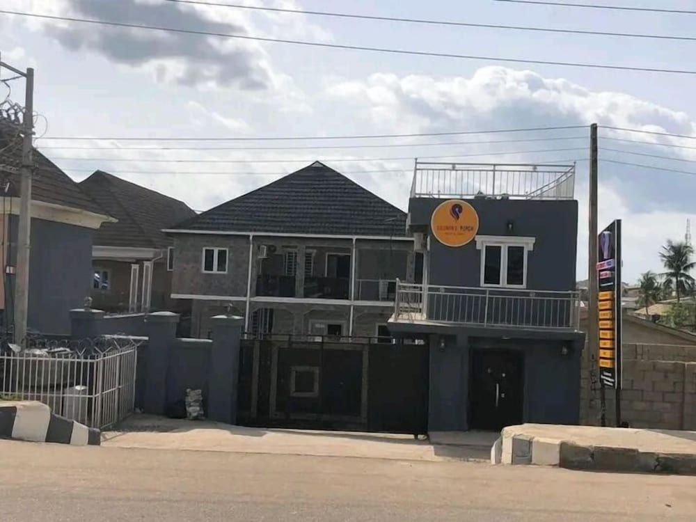 Solomon's porch hotel and suites