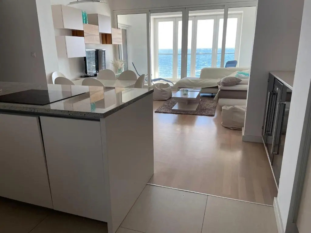 First row to the sea - Nautilus Deluxe Apartment