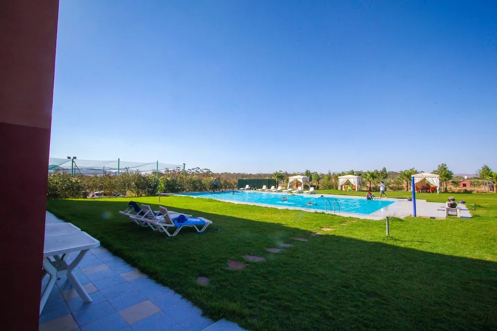 Very Nice Apartment With Pool and Garden