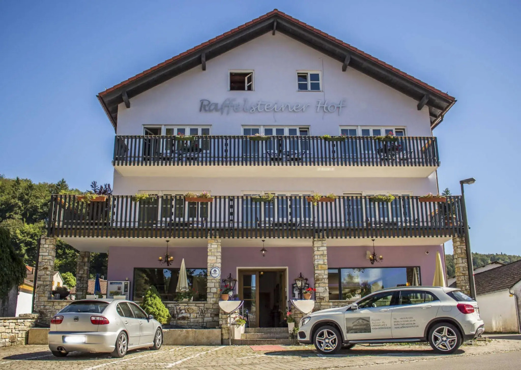 Raffelsteiner Hof "Garni"