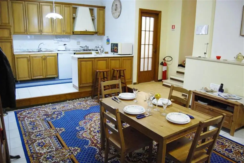 Comfortable Trastevere Apartment, Wifi, Parking