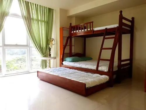 Myna Lagoon Pico de Loro