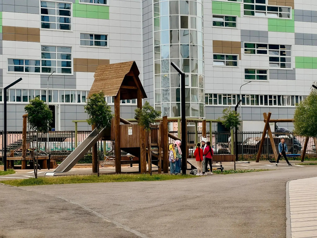 Privi House на Калашникова 11