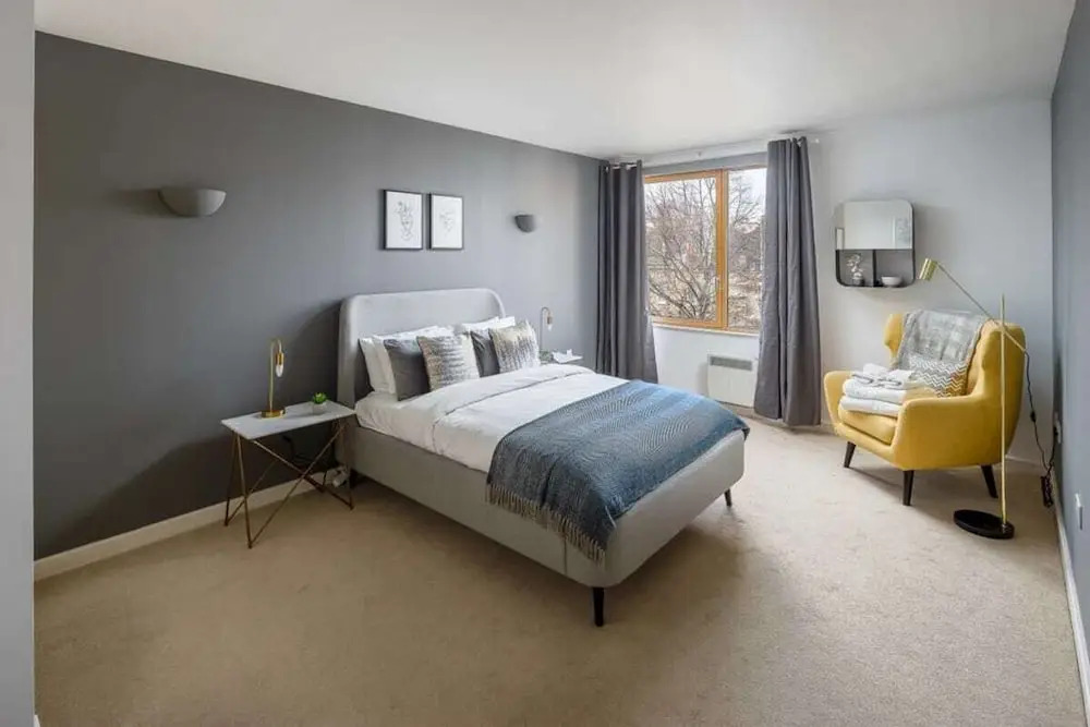 Modern 2 bed apt W/balcony 10 Mins to King's Cross