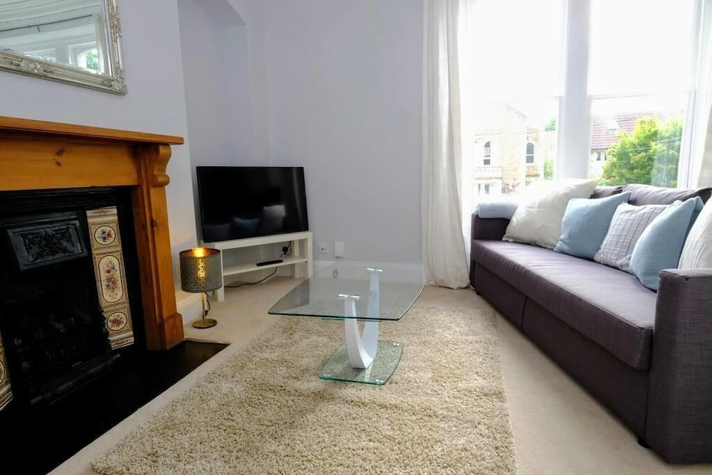Karah Suites - Chandos Apartments
