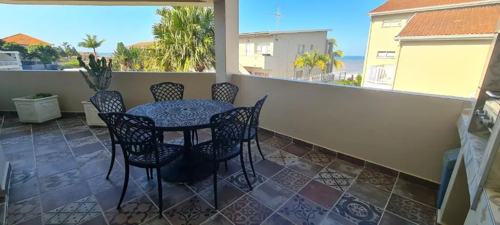 Aride 4 Awesome view of Uvongo main swimming beach from communal braai area