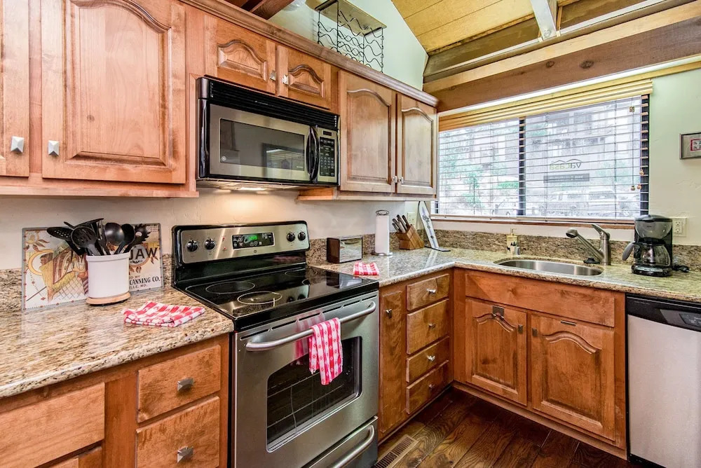Truckee Condo 1 Mi. from Northstar by RedAwning