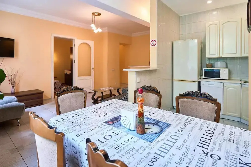 Апартаменты Home-Hotel, ул. Пушкинская, 2-4-7