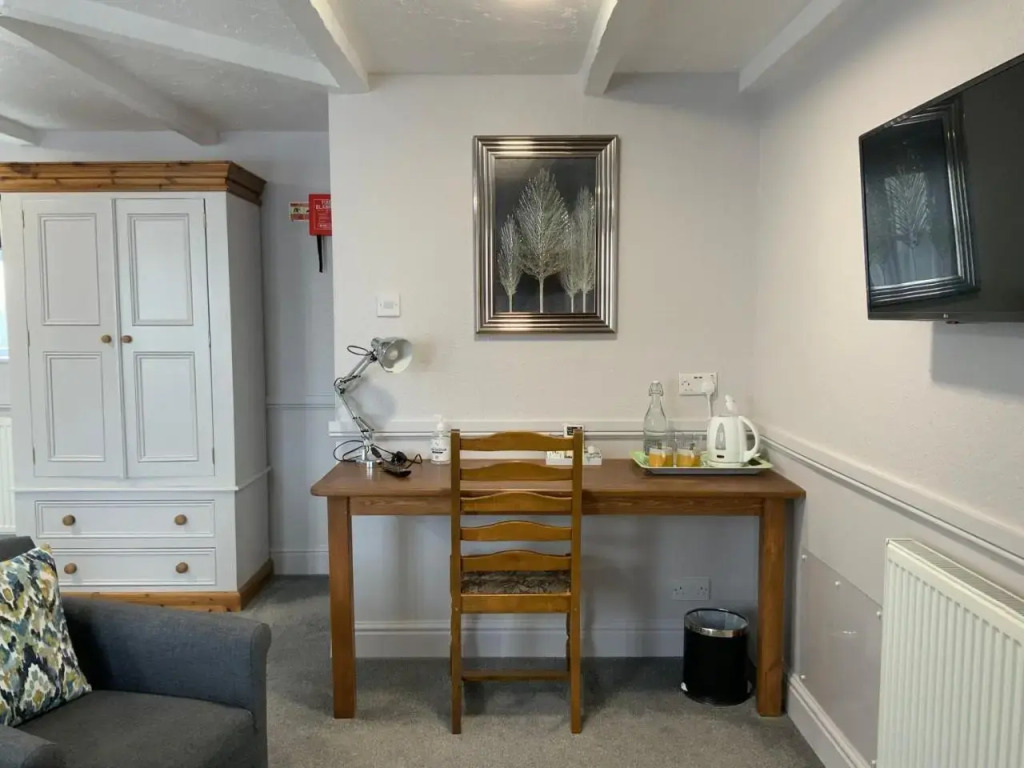 The Red Lion Inn Partney