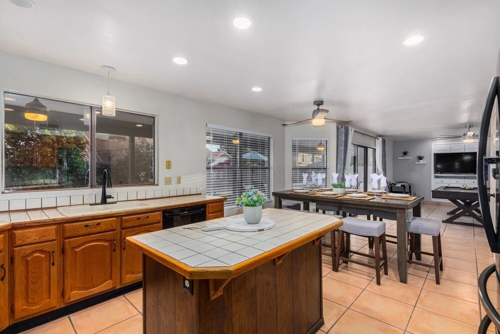 Grandview Scottsdale 4 Bedroom Home by Redawning