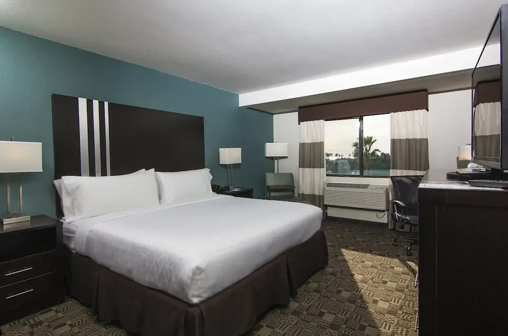 Quality Inn & Suites North- Legoland Area