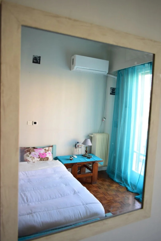 6 People Apartment near Downtown