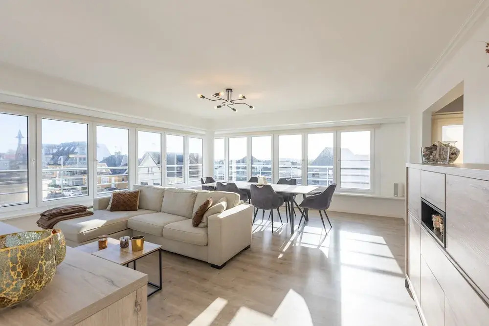 Modern Flat Near the sea