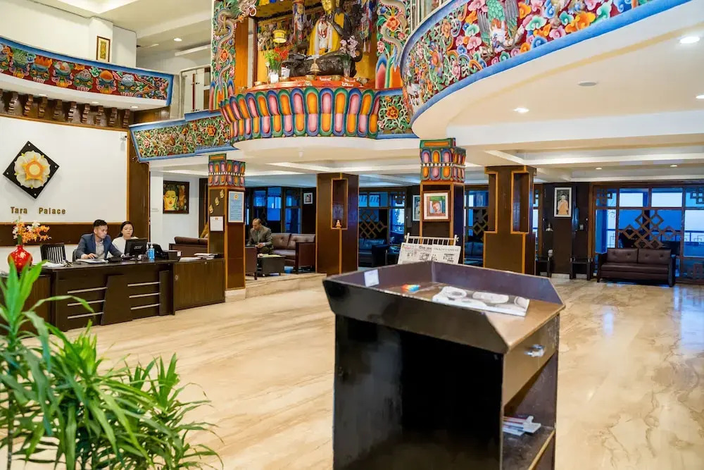 Hotel Tara Palace