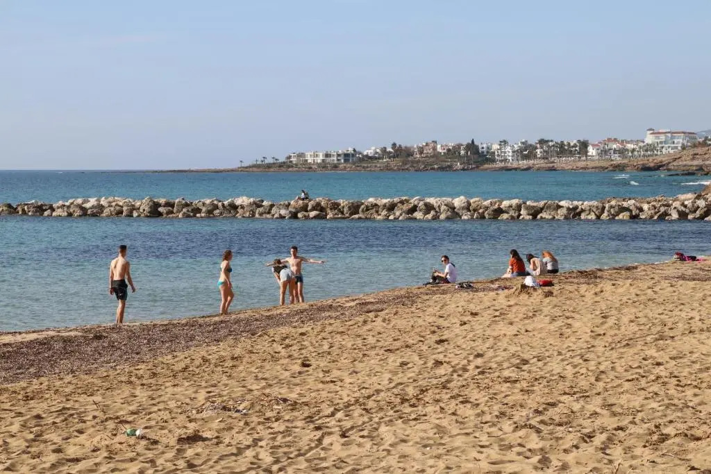 Cyking 2 bed Apartment with pool & 10 min to beach