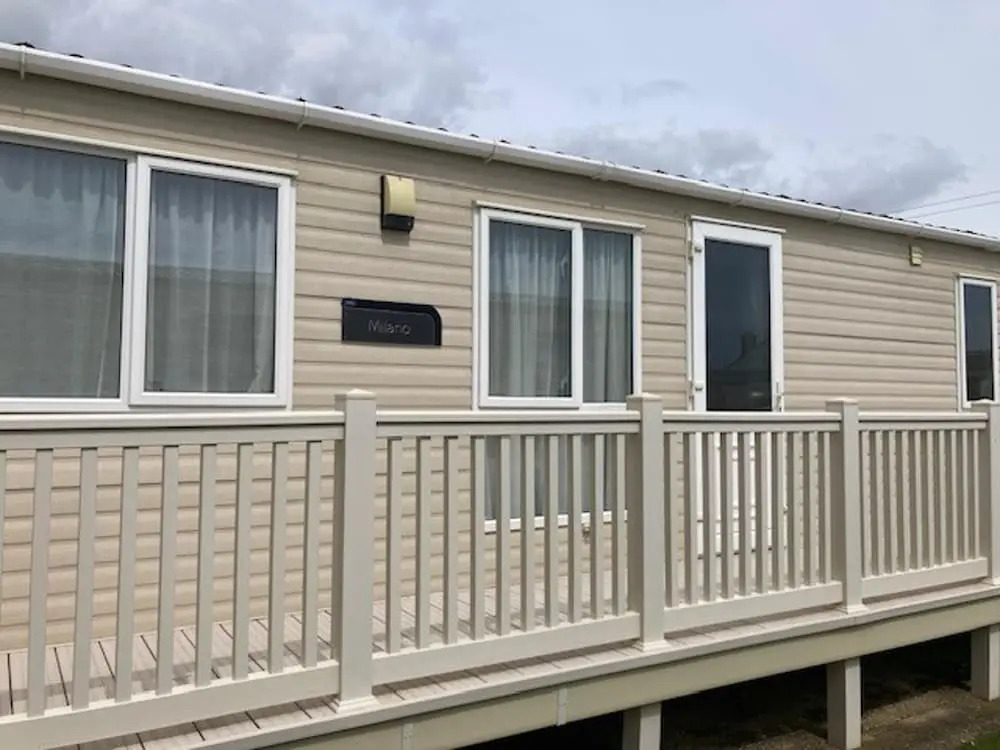 Stunning Seaside Lodge Nr New Forest 2 bed