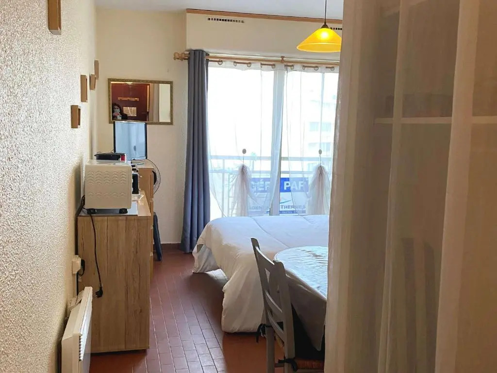 Appartement Balaruc-les-Bains, 1 pièce, 2 personnes - FR-1-553-80