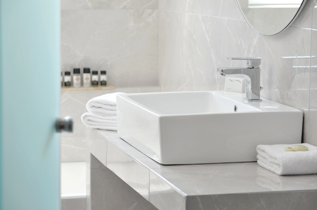Athenian Riviera Hotel& Suites