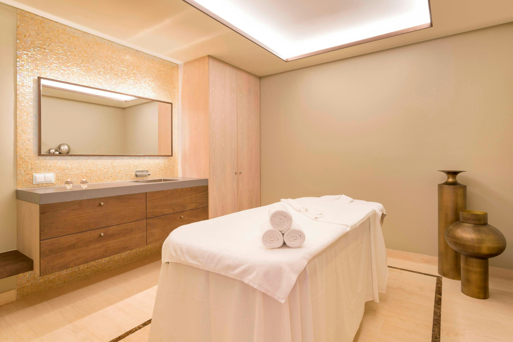 Pine Cliffs Hotel, a Luxury Collection Resort, Algarve
