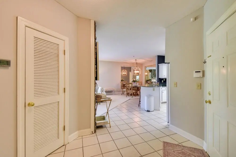 Balcony & Golf Course View! Condo at Kingwood
