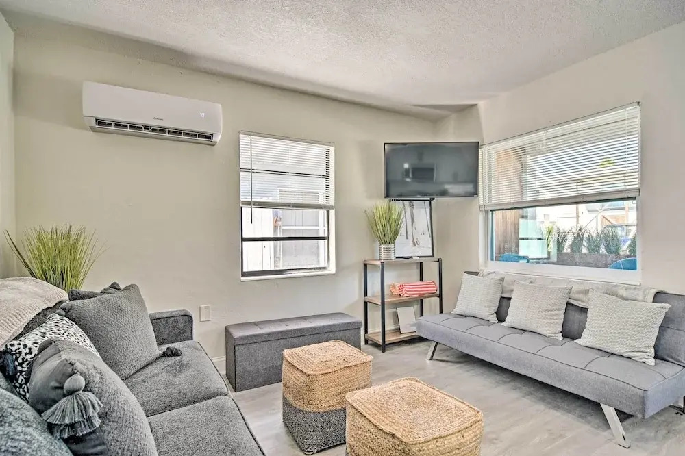 Well-appointed Madeira Beach Condo w/ Patio!