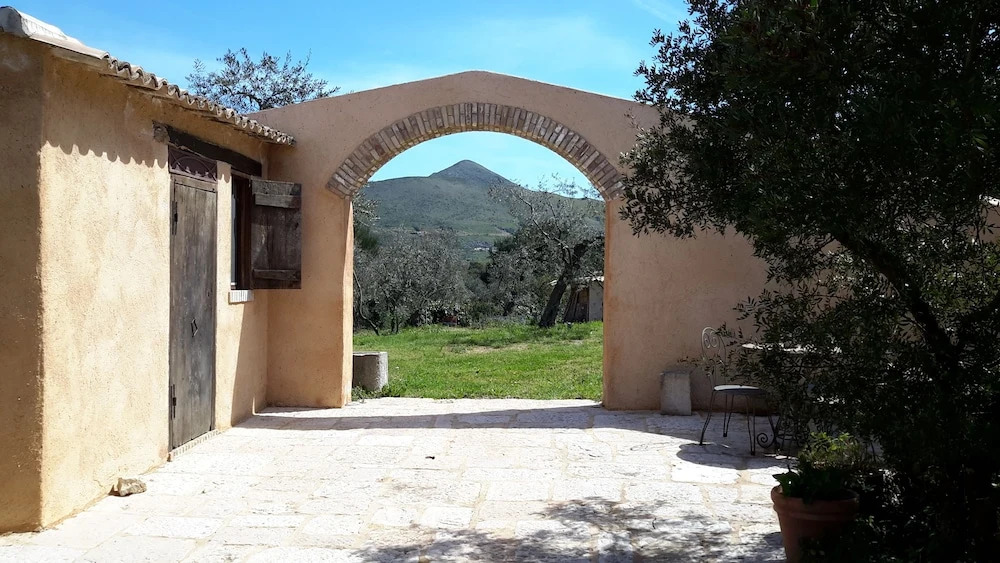 Agriturismo La Torre Rossa
