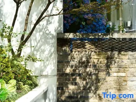 MisooHi Huayin Mystery Hotel (Mount Huangshan Tangkou South Gate Store)