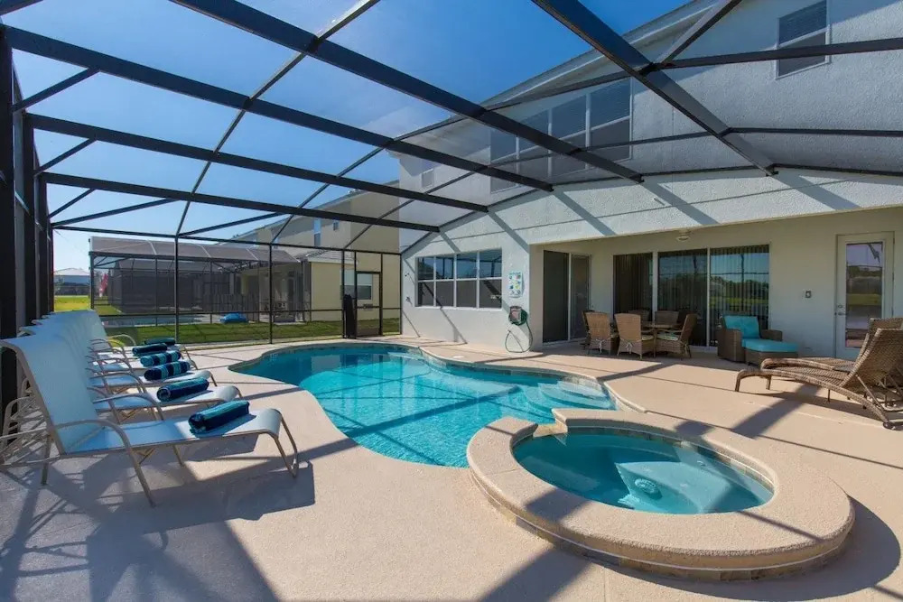 Stunning 6 bed Villa With Modern Decor and South Facing Pool and spa Overlooking Water - 371