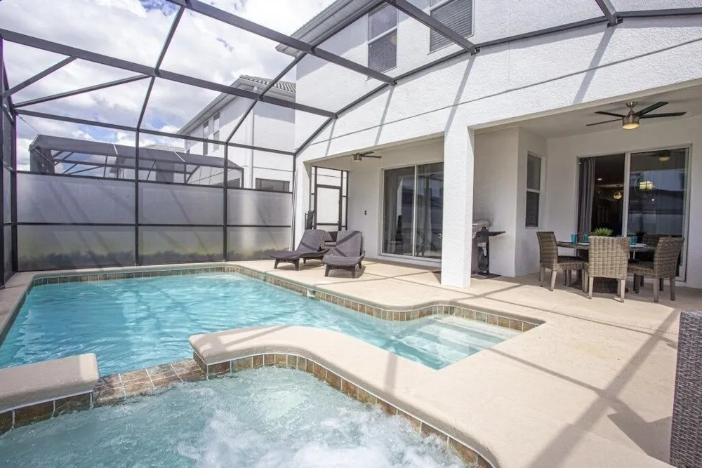 4718sh - Storey Lake 6 Bedroom Villa