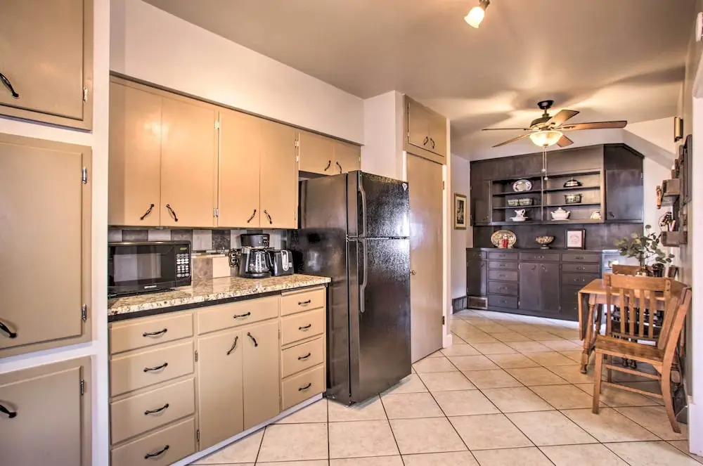 Charming Downtown Coeur D'alene Home With Yard!