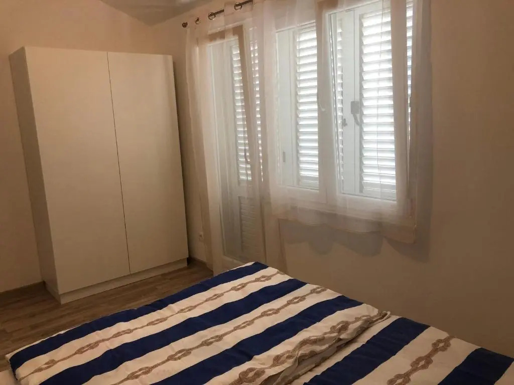 Ideal Holiday Apartment 2