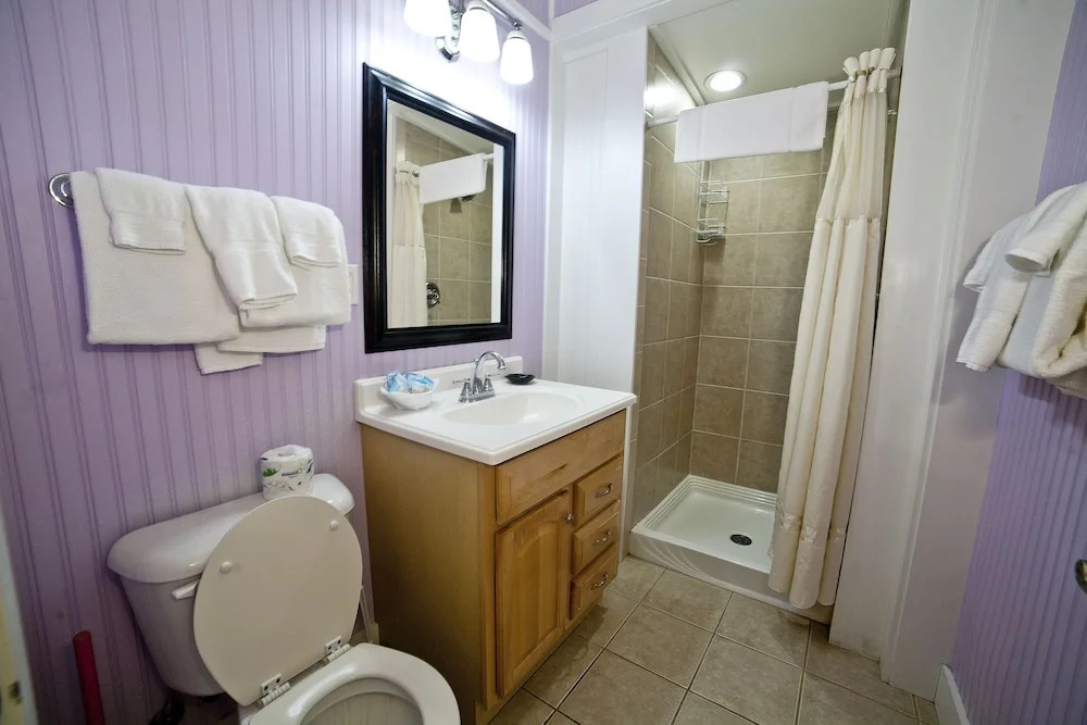 Georgianne Inn & Suites