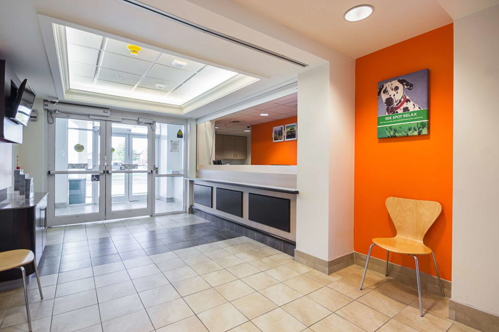 Motel 6-Whitby, ON - Toronto East