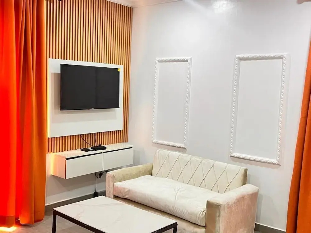 Service Apartment Hub