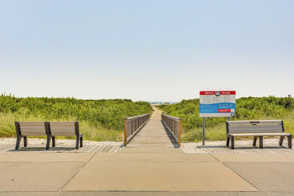 Wildwood Crest Retreat: Walk to Beach & Boardwalk!
