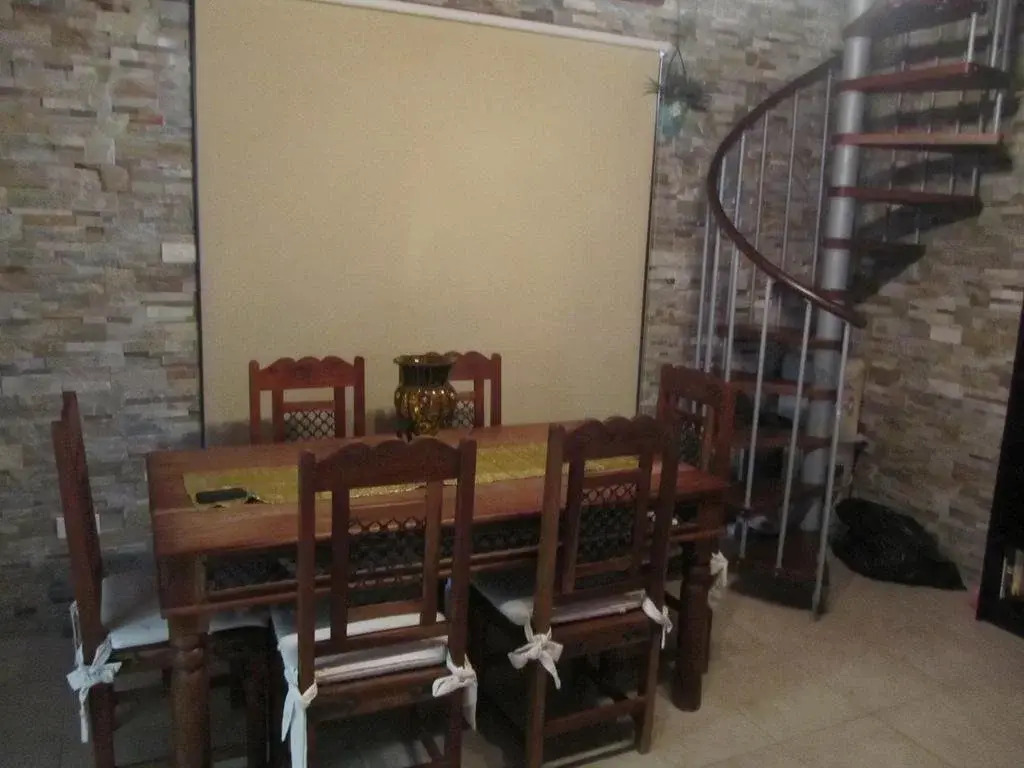 Vineland Cottage Free Wi-fi Big Pool With Walk in Steps