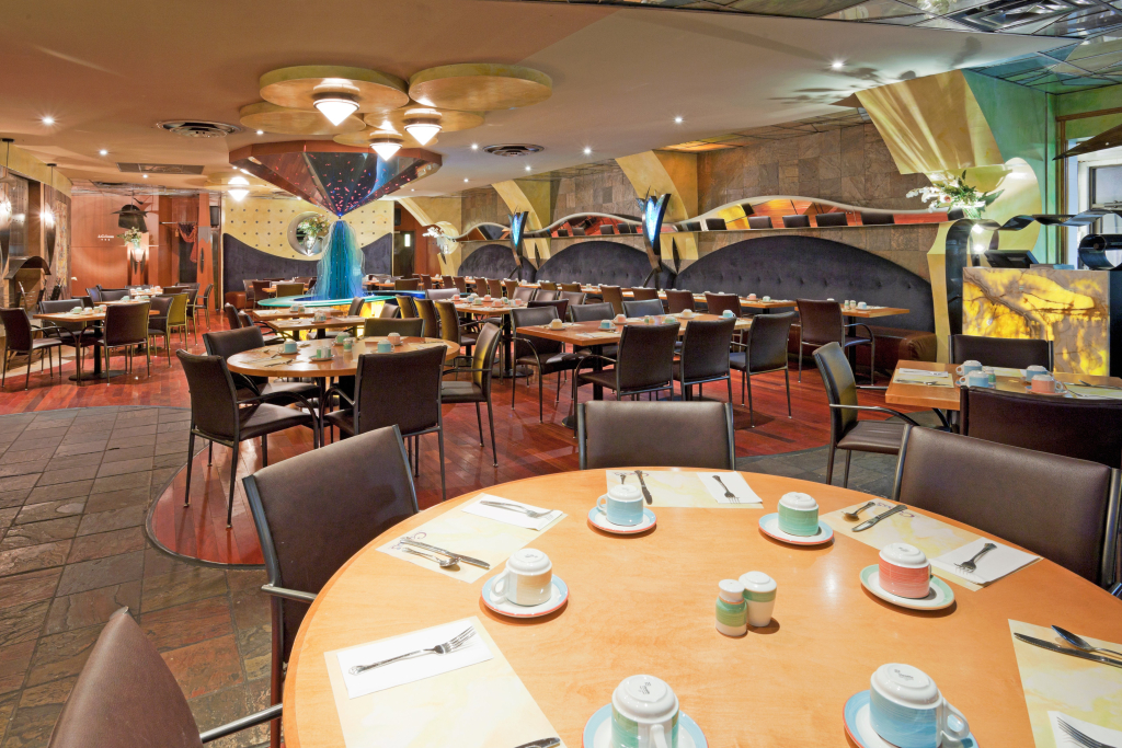 Holiday Inn Niagara Falls-By the Falls by IHG