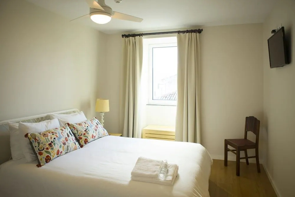 THE HOLY COW - Hostel & Suites
