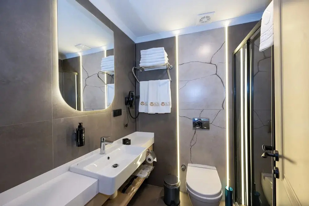 Vess Hotel
